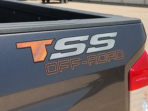 Used 2019 Toyota Tundra SR5 w/ SR5 Upgrade Package RWD image 10