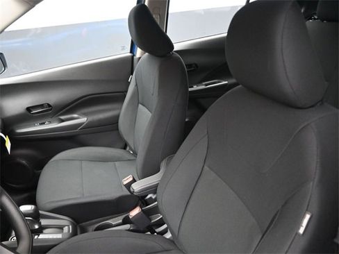 New 2025 Nissan Kicks Play S image 19