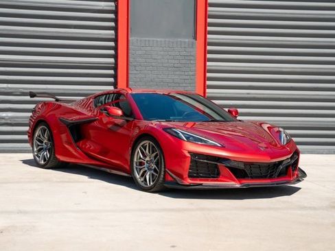 Used 2025 Chevrolet Corvette Z06 w/ Z07 Performance Package image 11