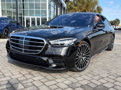 Used 2024 Mercedes-Benz S 580 4MATIC Sedan image 3
