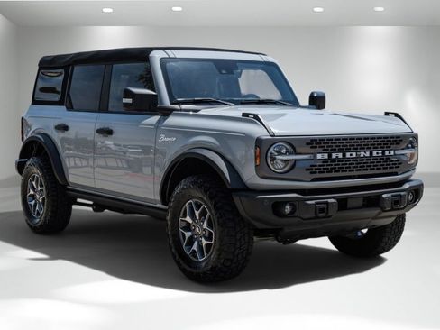 Used 2023 Ford Bronco Badlands AWD/4WD image 7