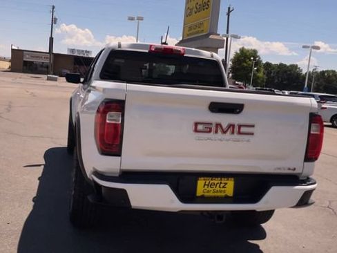 Used 2024 GMC Canyon AT4 w/ AT4 Premium Package AWD/4WD image 8