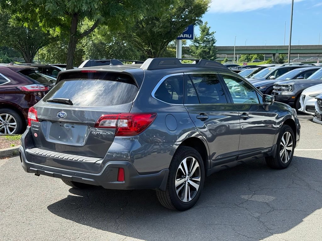 Used 2018 Subaru Outback 2.5i Limited AWD/4WD image 5