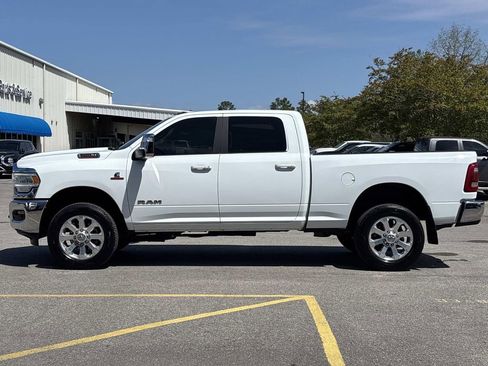 Used 2023 RAM 2500 Laramie AWD/4WD image 2