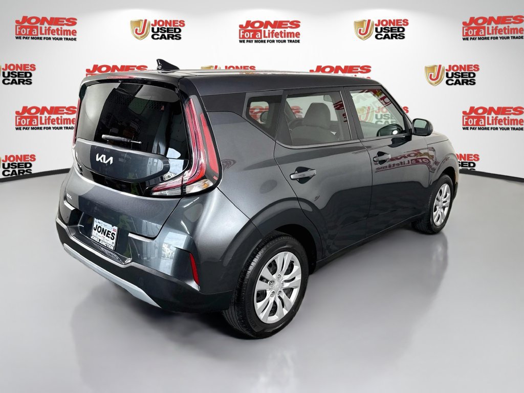 Used 2023 Kia Soul LX FWD image 15