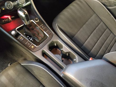 Used 2019 Volkswagen Jetta GLI image 26