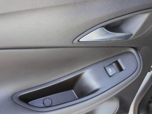 Used 2024 Buick Encore GX Avenir w/ Avenir Convenience Package FWD image 16