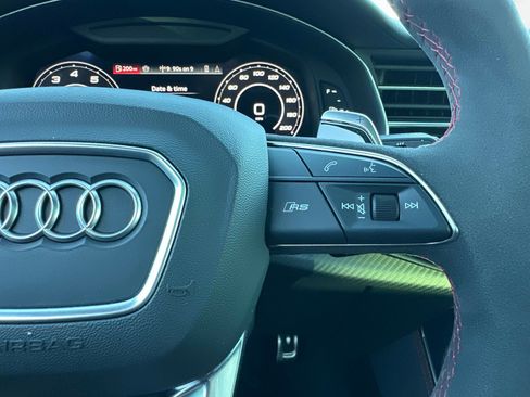 Used 2024 Audi RS Q8 image 32