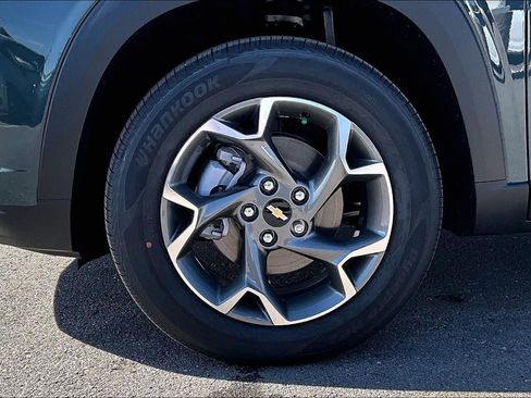New 2026 Chevrolet Trax LT w/ LT Convenience Package FWD image 10