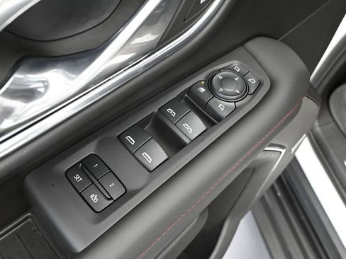 Used 2023 Chevrolet Tahoe RST w/ Luxury Package AWD/4WD image 23