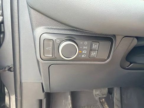 Used 2026 Ford Explorer Active RWD image 8