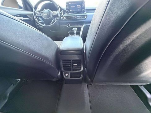 Used 2023 Kia Seltos S AWD/4WD image 26