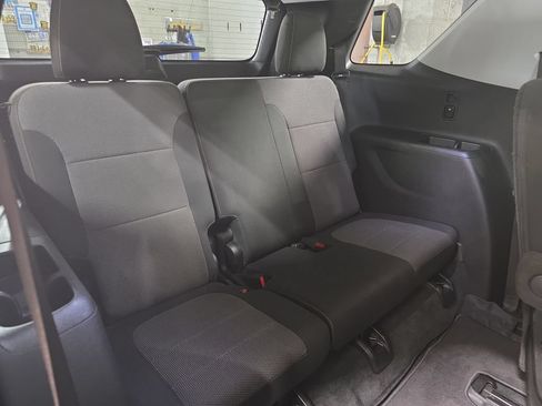 Used 2021 Chevrolet Traverse LT AWD/4WD image 12