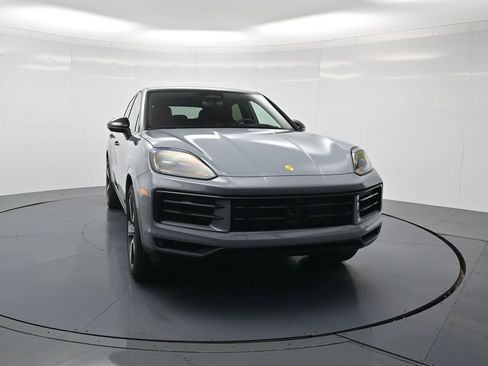 Used 2026 Porsche Cayenne Coupe AWD/4WD image 33