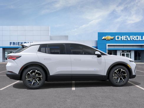 New 2026 Chevrolet Equinox EV LT image 15