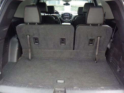 Used 2019 Chevrolet Traverse LT w/ LT Premium Package AWD/4WD image 14