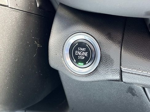 Used 2023 Buick Envision Avenir image 37