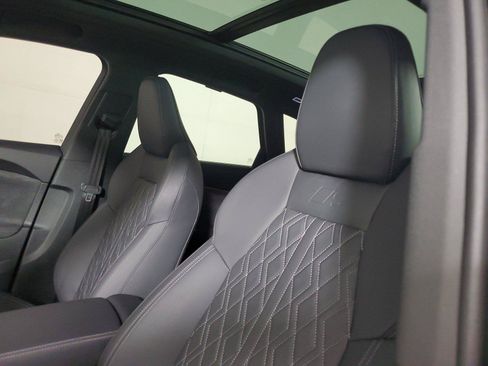 Used 2025 Audi SQ5 Prestige AWD/4WD image 21