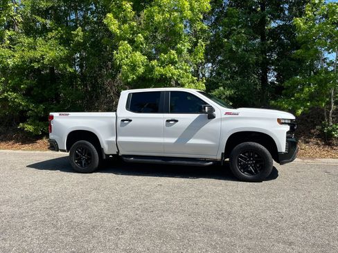 Used 2021 Chevrolet Silverado 1500 LT Trail Boss w/ Convenience Package II AWD/4WD image 3