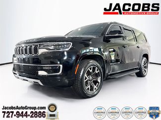 Used 2023 Jeep Wagoneer L Series III w/ Preferred Equipment Group AWD/4WD video 1