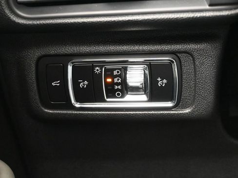 Used 2023 Lincoln Corsair Reserve AWD/4WD image 17