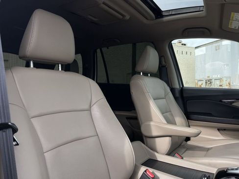 Used 2018 Honda Pilot Touring image 27