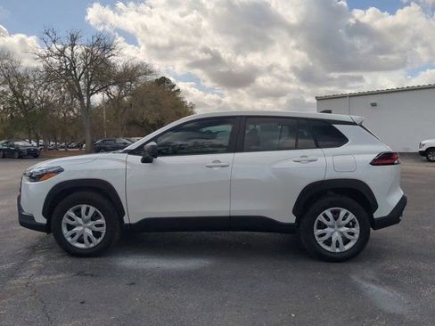 Used 2026 Toyota Corolla Cross L image 7