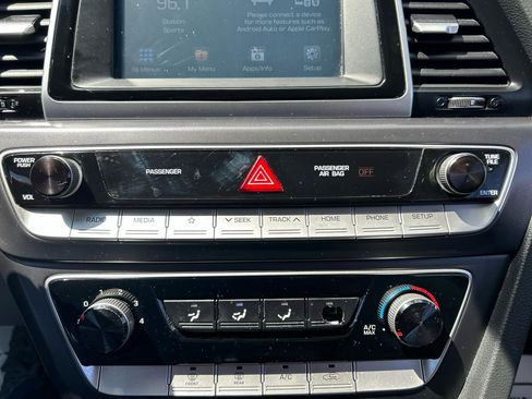 Used 2018 Hyundai Sonata SE FWD image 15
