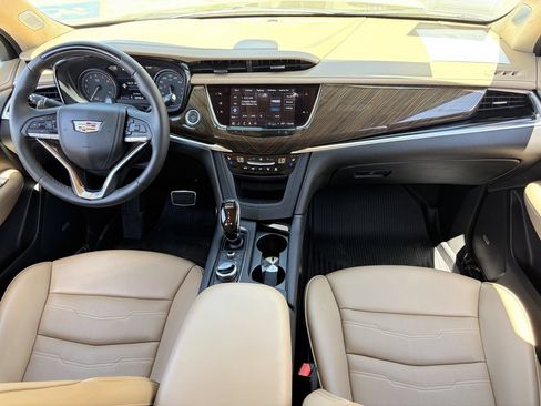 Certified 2025 Cadillac XT6 Sport w/ Platinum Package AWD/4WD image 16