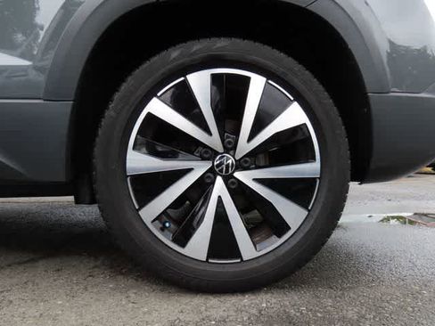 Used 2022 Volkswagen Taos SE AWD/4WD image 10