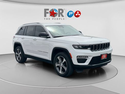 Used 2023 Jeep Grand Cherokee Limited image 7