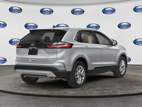 Used 2023 Ford Edge SEL w/ Convenience Package AWD/4WD image 2