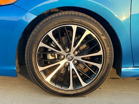 Used 2019 Toyota Camry SE image 24