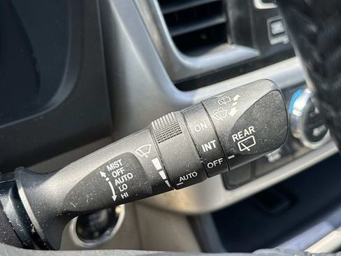 Used 2016 Toyota Highlander Limited w/ Driver Technology Package AWD/4WD image 25
