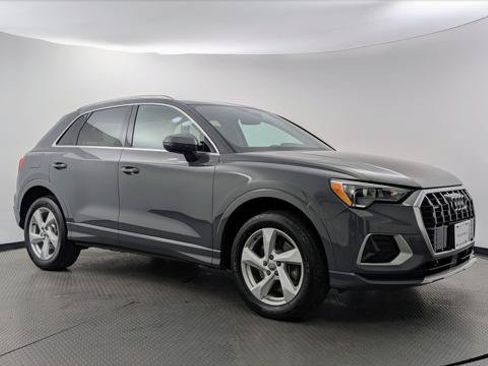 Used 2020 Audi Q3 2.0T Premium w/ Convenience Package AWD/4WD image 11