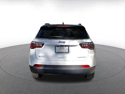 Used 2025 Jeep Compass Limited image 6