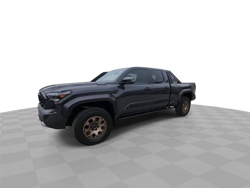 Used 2025 Toyota Tacoma 4x4 Double Cab Hybrid image 4