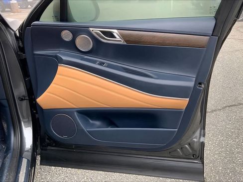 Used 2022 Genesis GV80 2.5T w/ Prestige Package 04 image 22