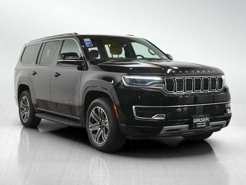 Used 2023 Jeep Wagoneer Series II AWD/4WD image 7
