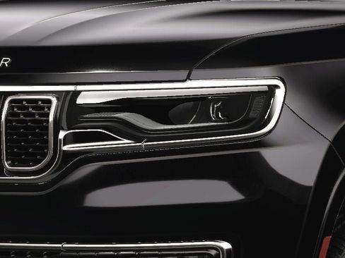 New 2024 Jeep Wagoneer L Series II w/ Flexible Seating Group AWD/4WD image 13