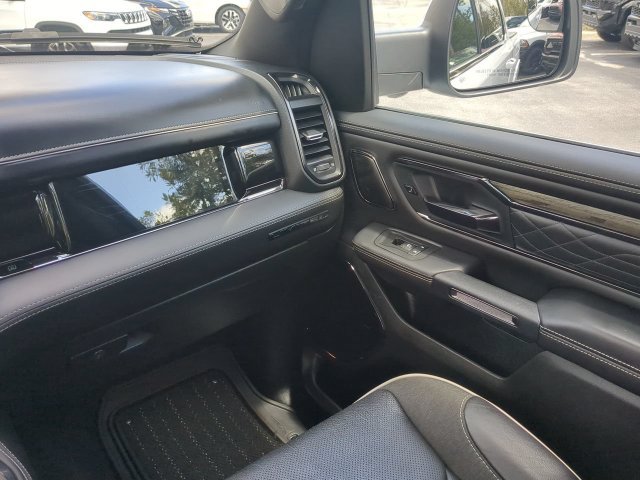 Used 2025 RAM 1500 Limited AWD/4WD image 19