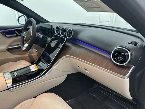 Used 2025 Mercedes-Benz C 300 Sedan image 26