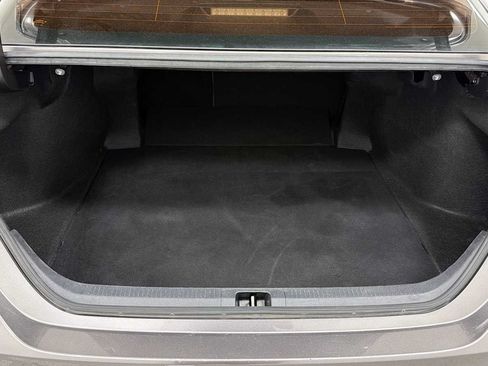 Certified 2019 Toyota Camry SE FWD image 26