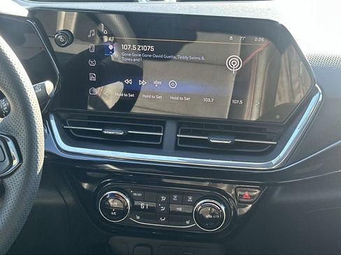 Used 2024 Chevrolet Trax RS w/ Driver Confidence Package image 25