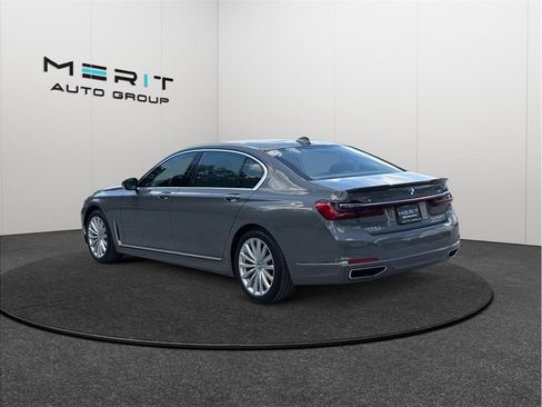 Used 2022 BMW 740i xDrive w/ Premium Package AWD/4WD image 7