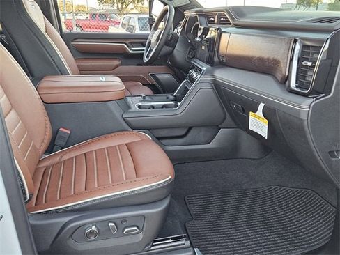 New 2026 GMC Sierra 2500 Denali Ultimate image 15