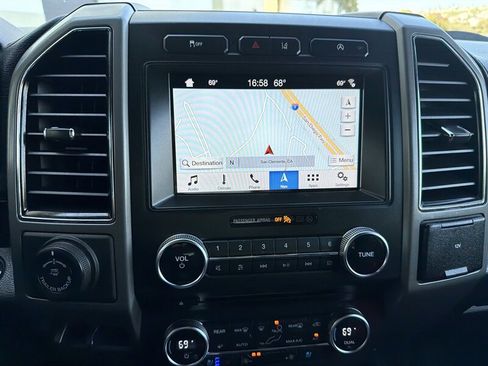 Used 2018 Ford Expedition XLT w/ Equipment Group 202A RWD image 20