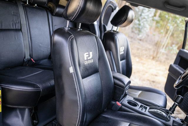 Used 2007 Toyota FJ Cruiser 4WD w/ TRD Special Edition image 67