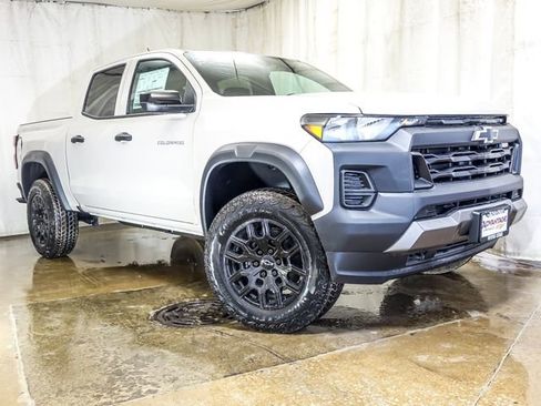 New 2026 Chevrolet Colorado Trail Boss AWD/4WD image 2