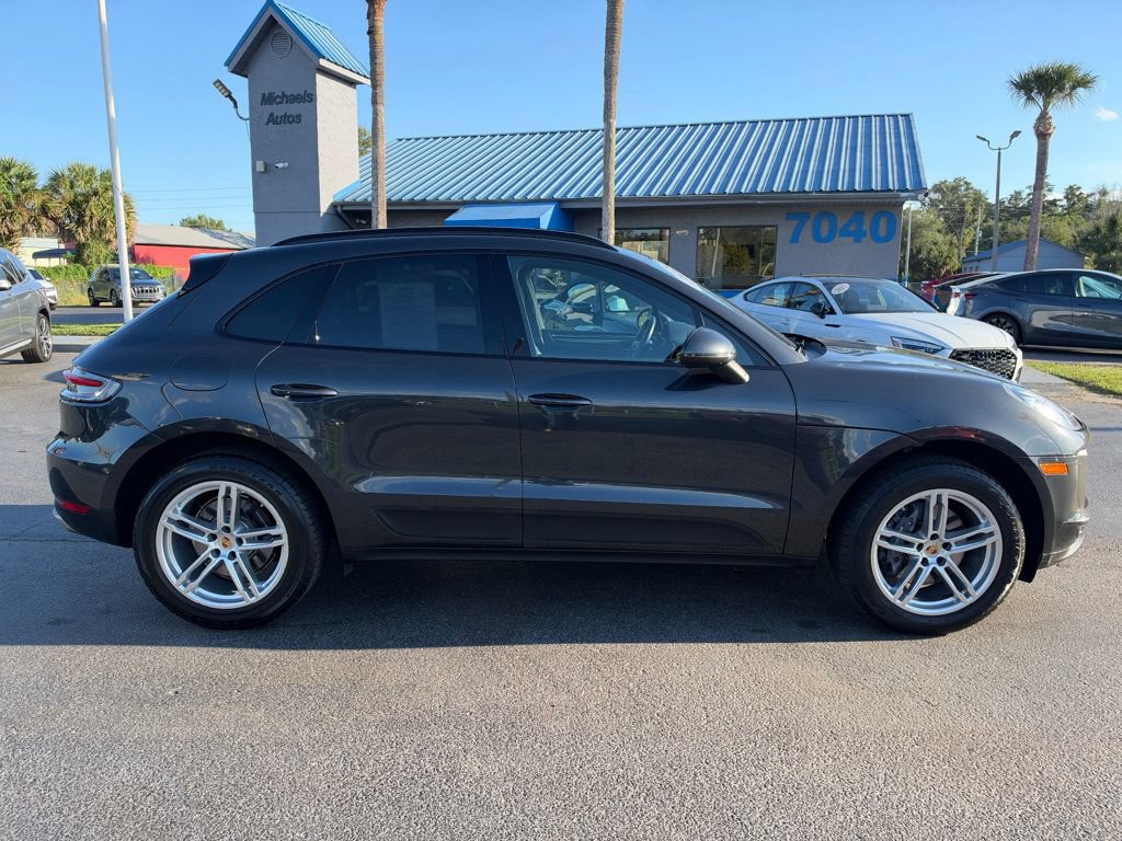 Used 2021 Porsche Macan w/ Premium Package AWD/4WD image 5